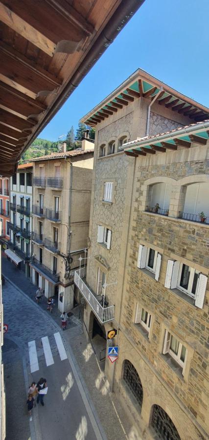 Cal Tranquil Camprodon, Acollidor Atic Al Centre Apartment Екстериор снимка